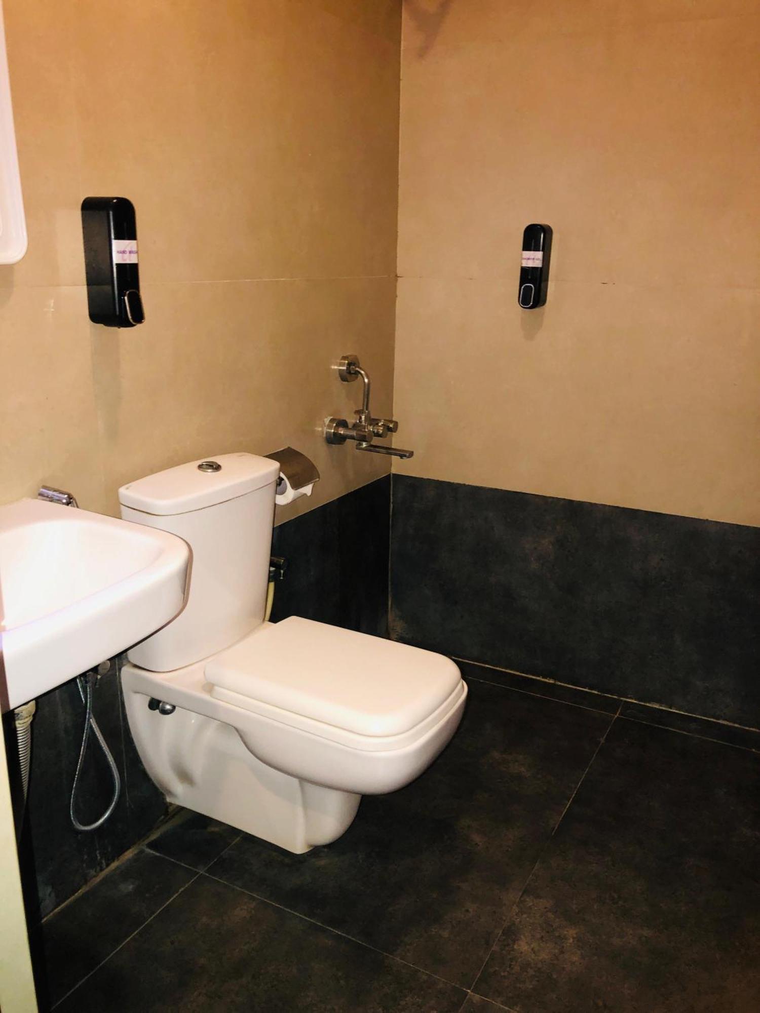 Astra Hotels & Suites - Hsr Layout Sector 1, Near Ecospace Bellandur Bangalore Exterior photo